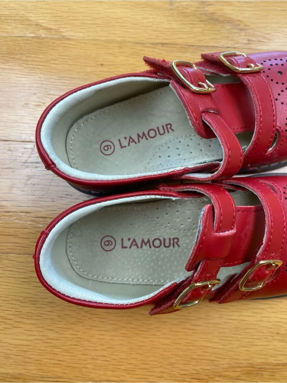 L'Amour Shoes  -Beatrix Toddler Size 9 RED Perforated Double Buckle Mary Jane